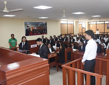 campus-life MootCourt